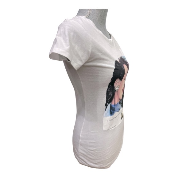 GUESS Women's Vintage Magazine Organic Cotton Short-Sleeve
Tee Size S - Picture 2 of 14